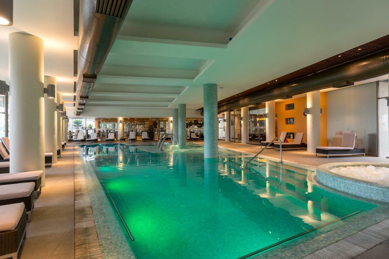 Enjoy Coquimbo Otel Dış mekan fotoğraf The swimming pool at the hotel