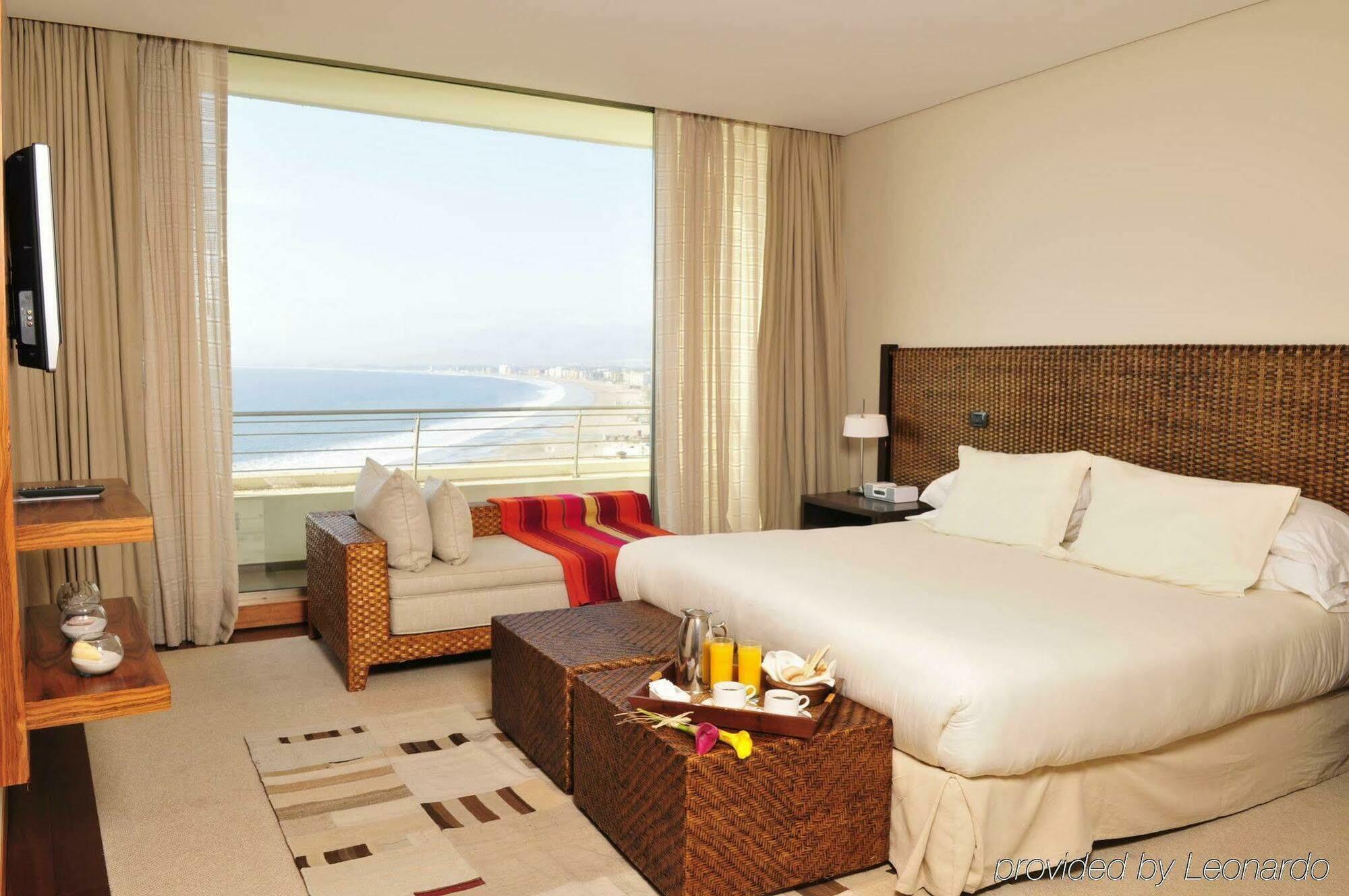 Enjoy Coquimbo Otel Dış mekan fotoğraf A room at the Sheraton Lima Hotel